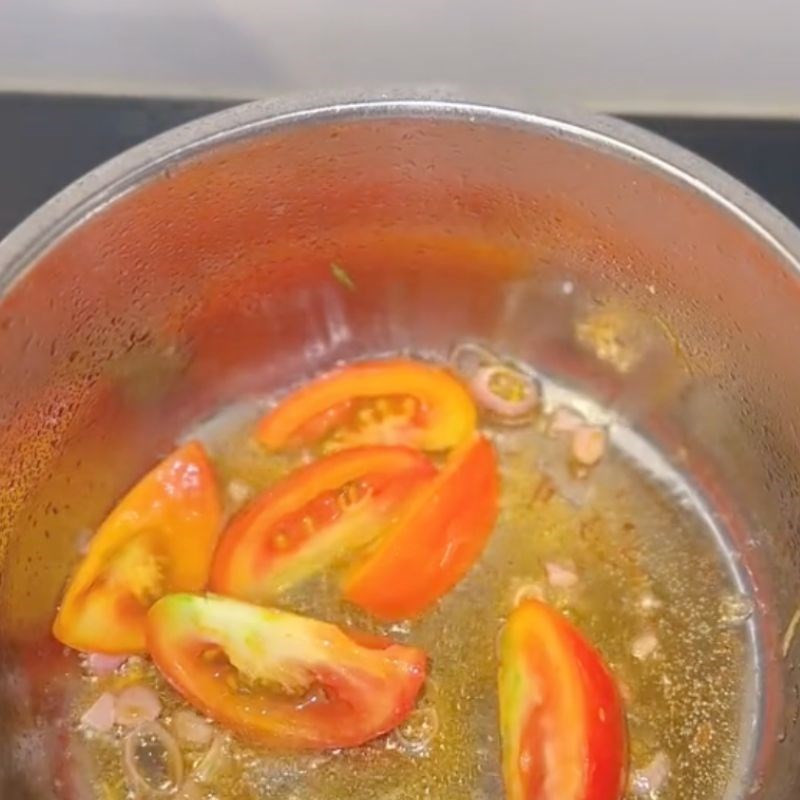 Phi hành tím và xào cà chua