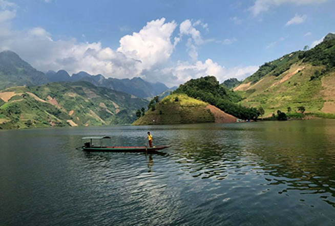 Hình ảnh minh họa vẻ đẹp sông Đà trong bài soạn văn