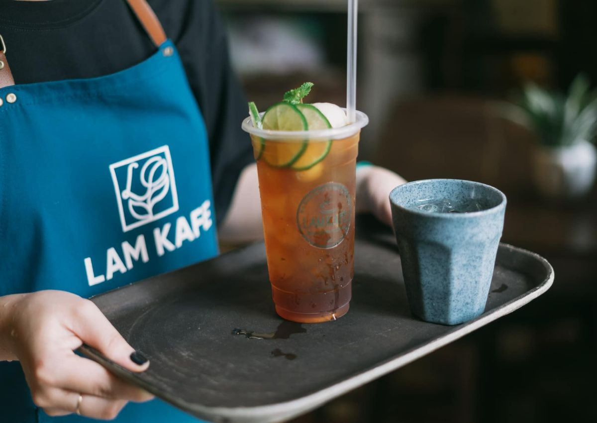 Country Houses Cafe với không gian rộng rãi để ngắm cảnh và chụp hình