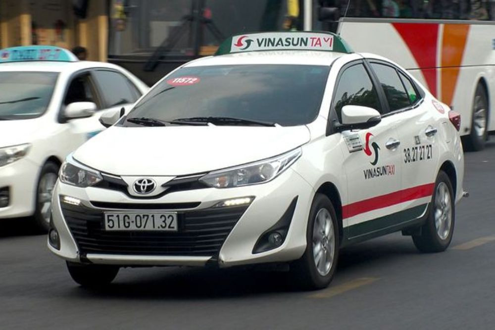 Giá cước của taxi Vinasun có thể thay đổi theo thời gian và tuyến đường di chuyển