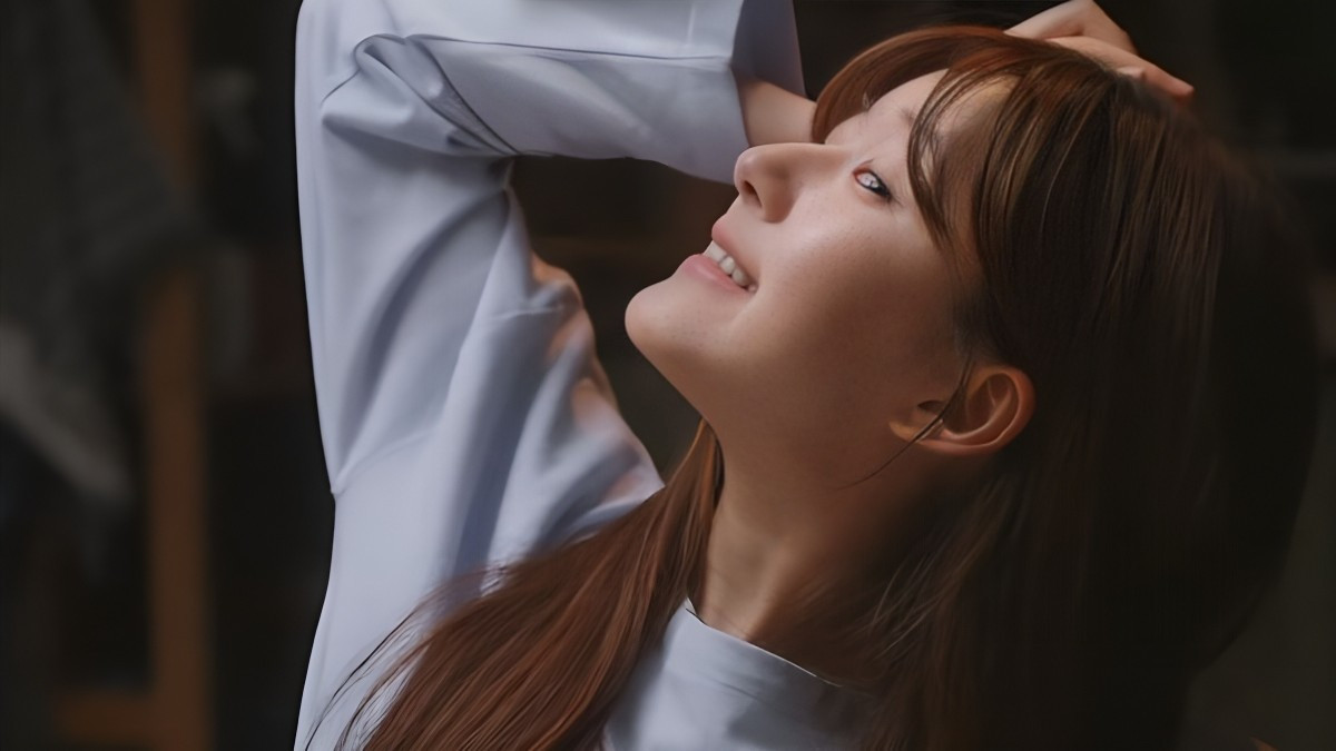 Triệu Lộ Tư trong trang phục y học cổ truyền phim Hậu Lãng