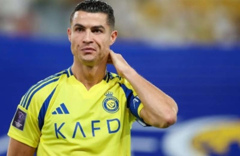 Achraf Hakimi trong màu áo Paris Saint-Germain