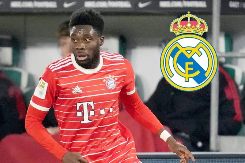 Alphonso Davies chơi ở vị trí hậu vệ trái