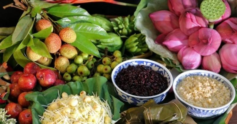 Hình ảnh mâm cúng ngày Tết Đoan Ngọ 5/5 với các lễ vật truyền thống