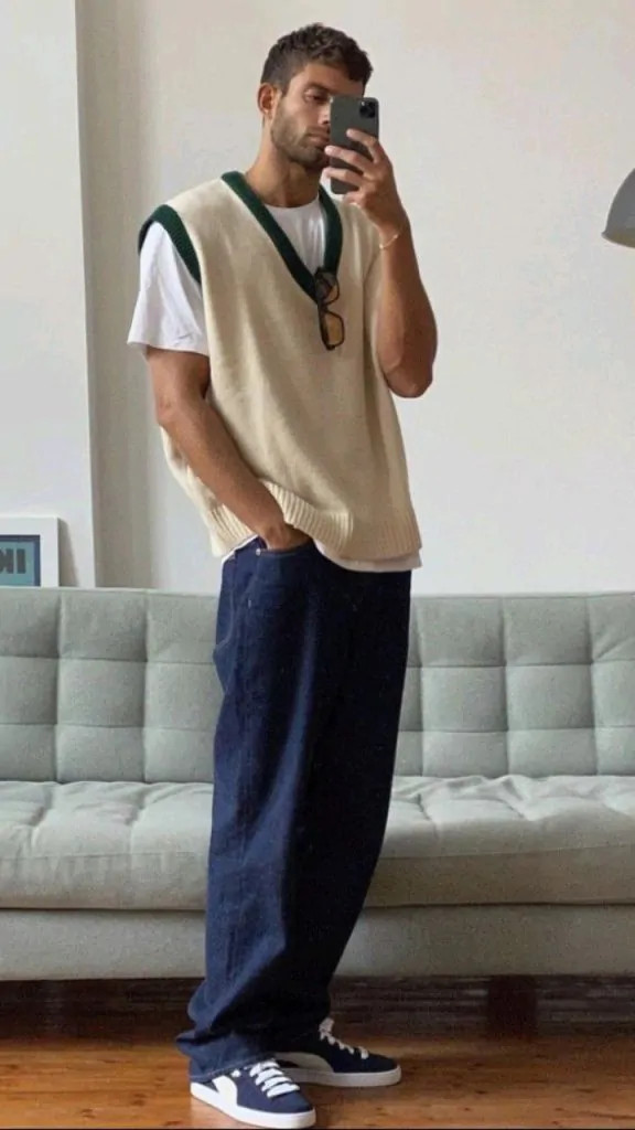 Phái mạnh chụp toàn thân khoe outfit trước gương