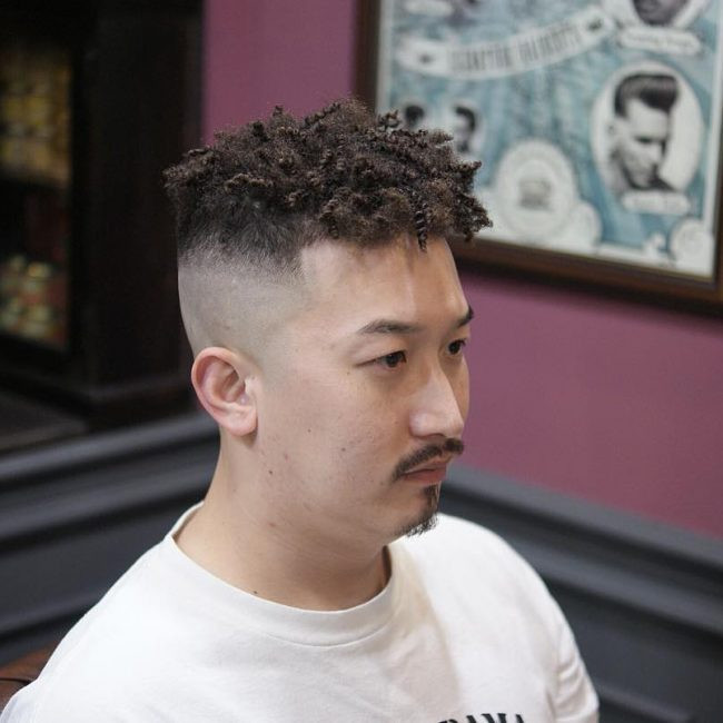 Tóc curly fade năng động cho nam mặt tròn