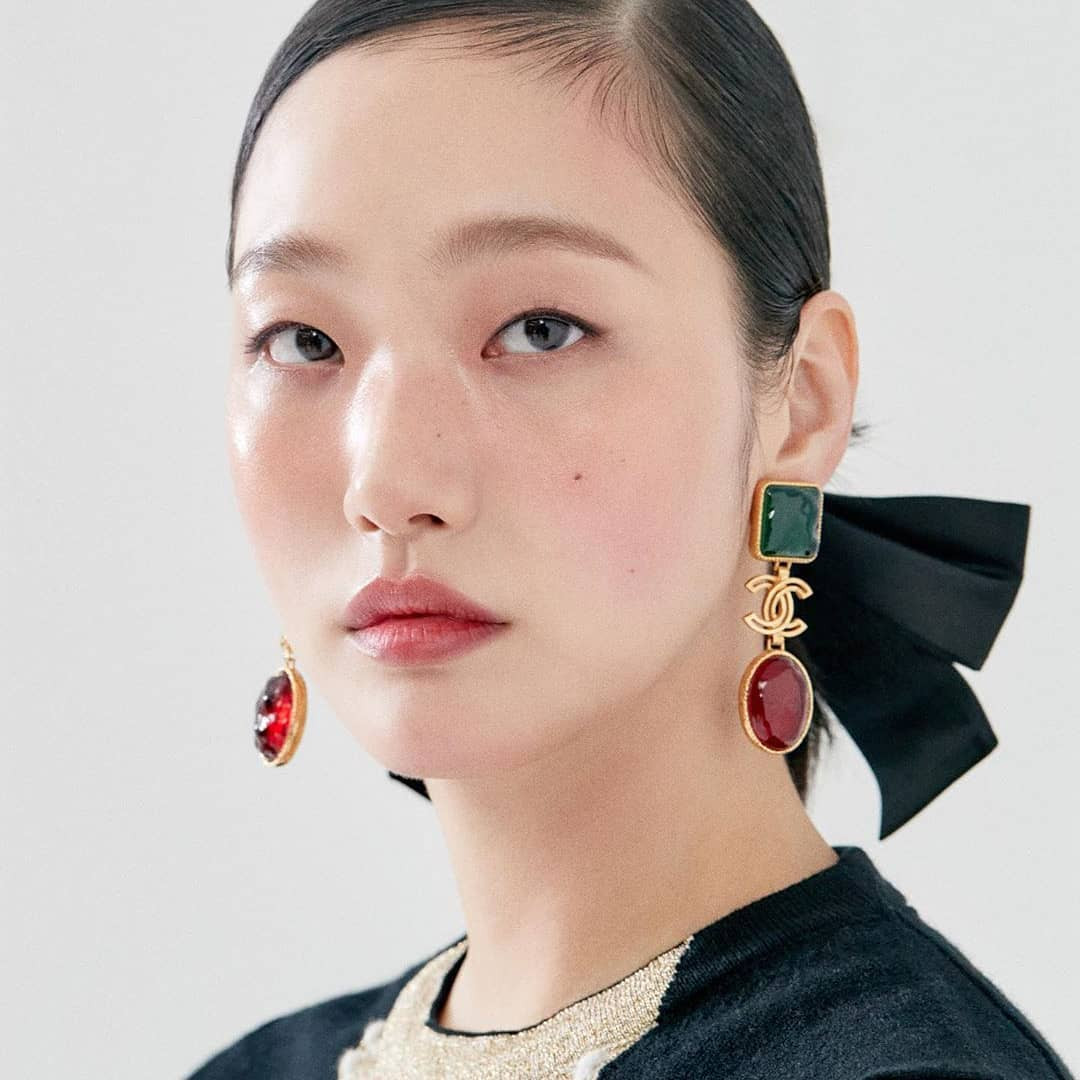 Nữ diễn viên Kim Go Eun với nụ cười tươi tắn