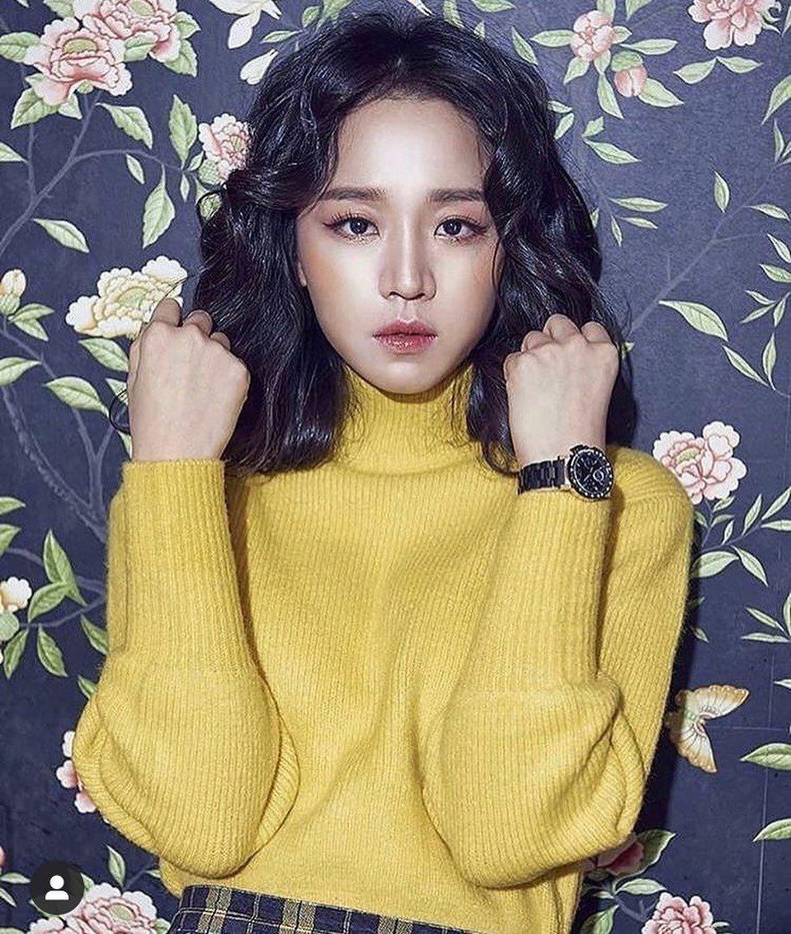 Nữ hoàng rating Shin Hye Sun với thần thái sắc sảo