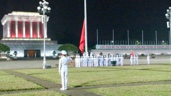 Thời gian diễn ra lễ hạ cờ Lăng Bác