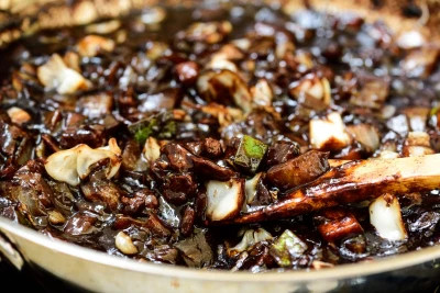 Sốt tương đen Chunjang - nguyên liệu chính của Jajangmyeon
